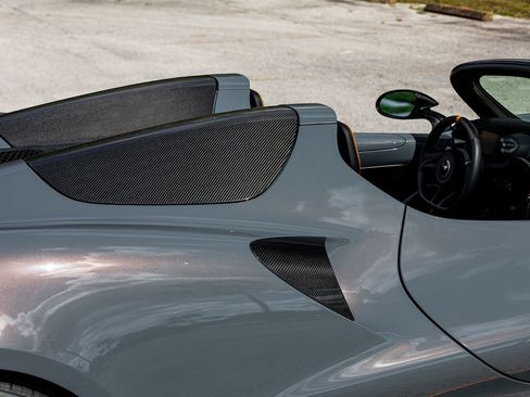 Used 2021 McLaren Elva RWD image 44