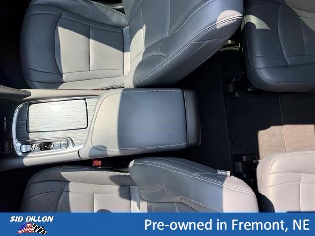 Certified 2023 Buick Enclave Essence w/ Experience Buick Package AWD/4WD image 8