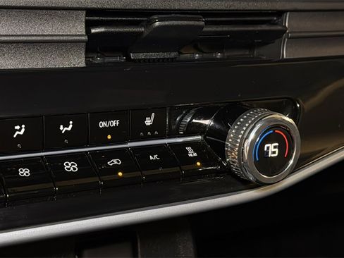 Used 2024 Honda Prologue EX image 29