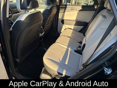 Used 2025 Kia Sportage EX image 11