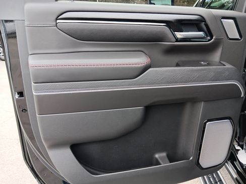 New 2026 GMC Sierra 2500 AT4X w/ LPO, Black Badging Package image 19