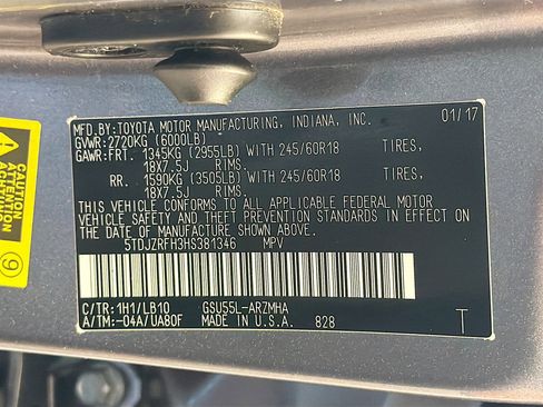 Used 2017 Toyota Highlander XLE image 12