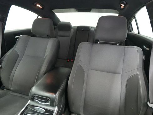 Used 2016 Dodge Charger SXT RWD image 13