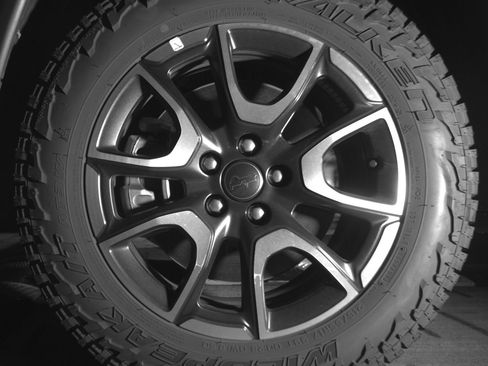 Used 2025 Jeep Compass Trailhawk image 12