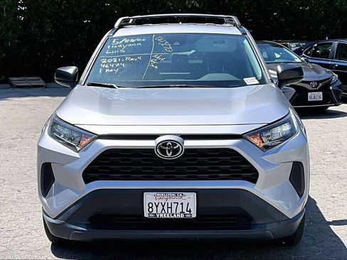 Used 2021 Toyota RAV4 LE w/ Carpet Mat Package (TMS) FWD image 2