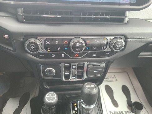 New 2025 Jeep Wrangler Unlimited Sahara w/ Technology Group image 17