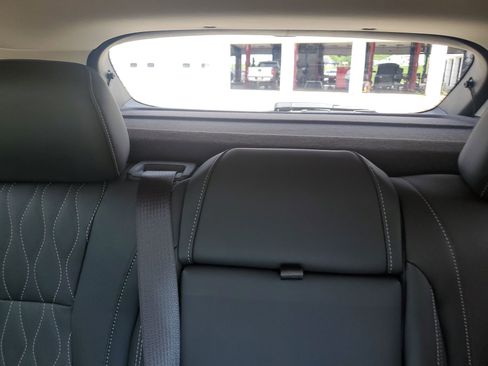 Certified 2022 Buick Envision Avenir w/ Technology Package II image 14