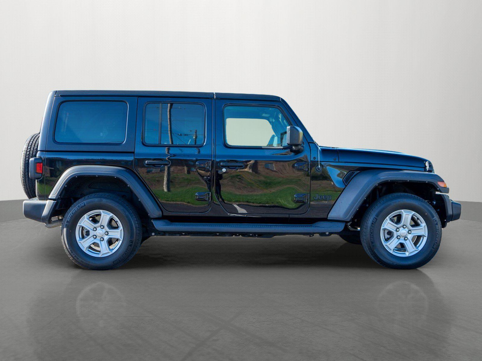 Used 2022 Jeep Wrangler Unlimited Sport AWD/4WD image 7