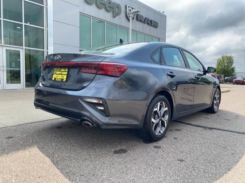 Used 2019 Kia Forte LXS FWD image 5