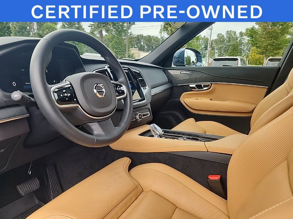 Used 2025 Volvo XC90 B5 Ultra w/ Protection Package Premier AWD/4WD image 11