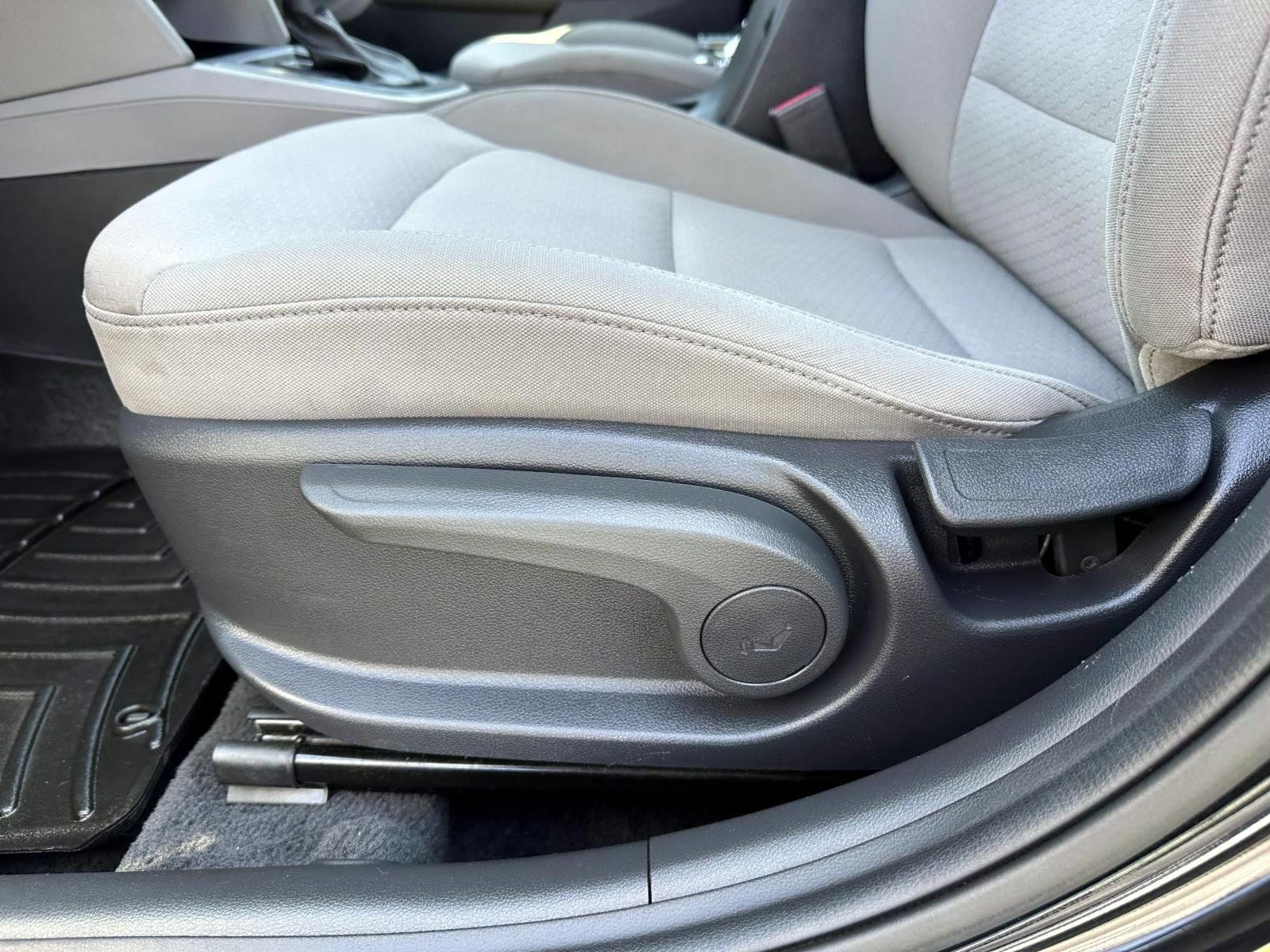 Used 2020 Hyundai Elantra SEL FWD image 10