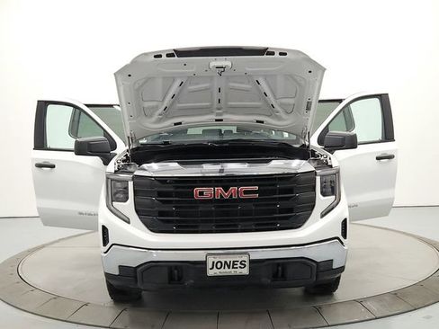 Used 2023 GMC Sierra 1500 Pro w/ Pro Value Package image 10