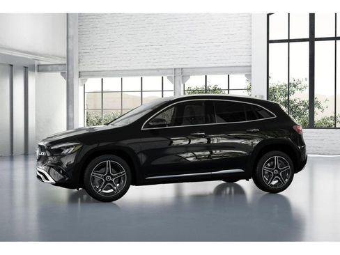 New 2026 Mercedes-Benz GLA 250 4MATIC image 36