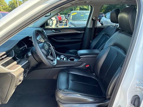 Used 2024 Jeep Grand Cherokee Limited 4xe AWD/4WD image 16