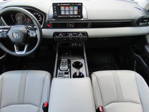 Used 2025 Honda Pilot Touring image 31
