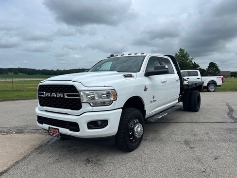 Used 2022 RAM 3500 Big Horn w/ Max Tow Package AWD/4WD image 1