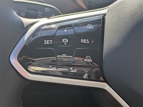 New 2025 Volkswagen ID.4 Pro image 25