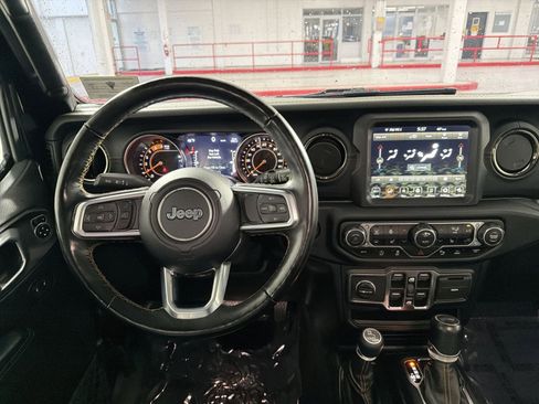 Used 2021 Jeep Wrangler Unlimited Sahara image 16