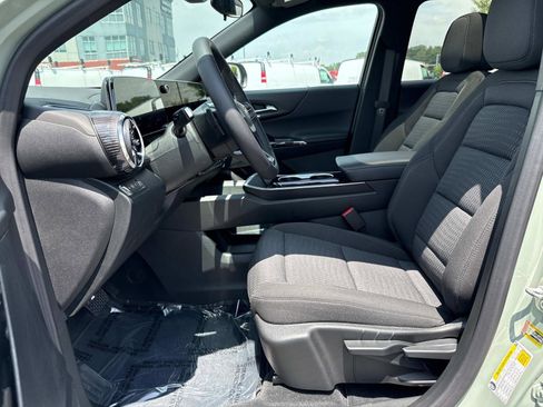 New 2025 Chevrolet Equinox LT image 10