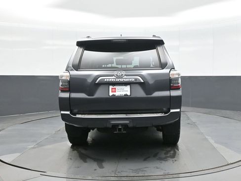Certified 2022 Toyota 4Runner SR5 Premium image 6