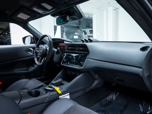Used 2024 Nissan Z NISMO RWD image 23