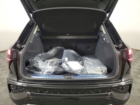 New 2026 Audi Q3 quattro 2.0T image 9