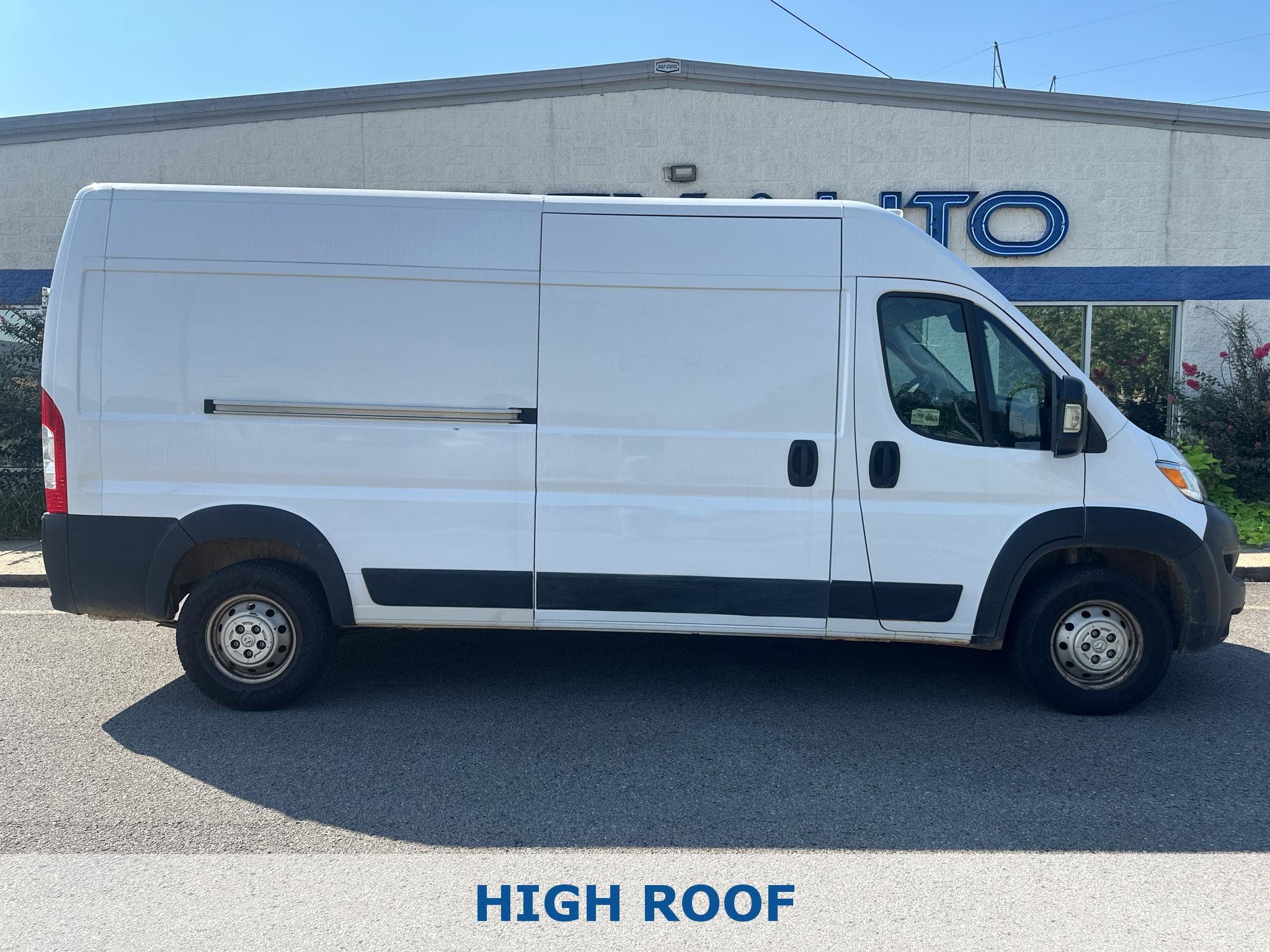 Used 2023 RAM ProMaster 2500 FWD image 3