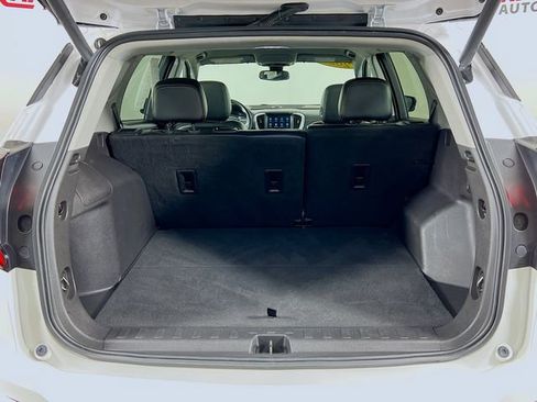 Used 2021 GMC Terrain SLT image 24