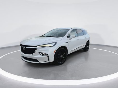 Used 2024 Buick Enclave Essence w/ Sport Touring Edition image 4