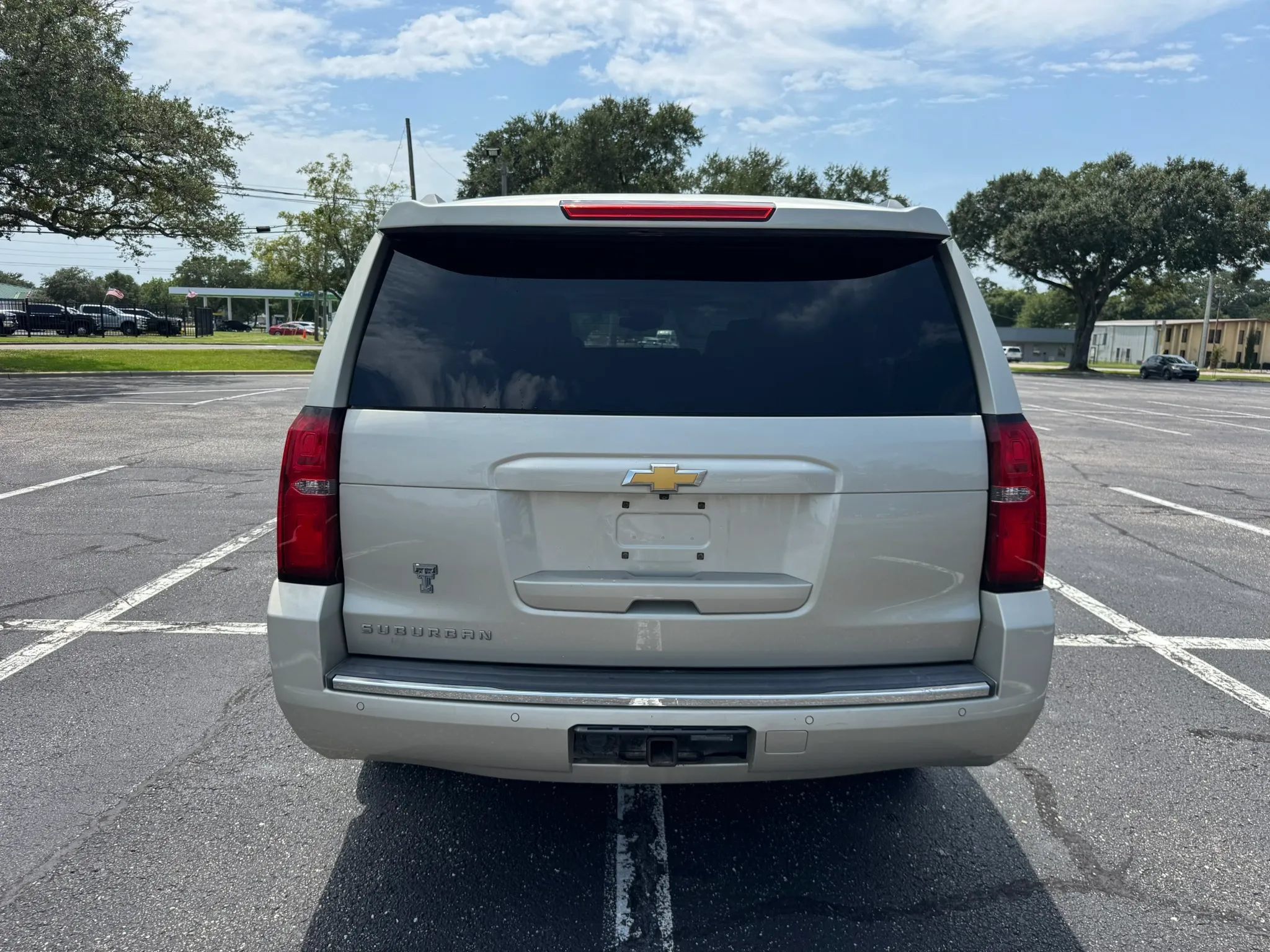 Used 2015 Chevrolet Suburban LTZ AWD/4WD image 7