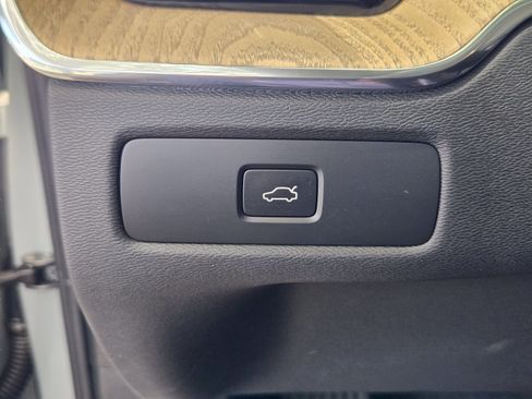 Certified 2026 Volvo XC60 B5 Plus w/ Protection Package Premier AWD/4WD image 20