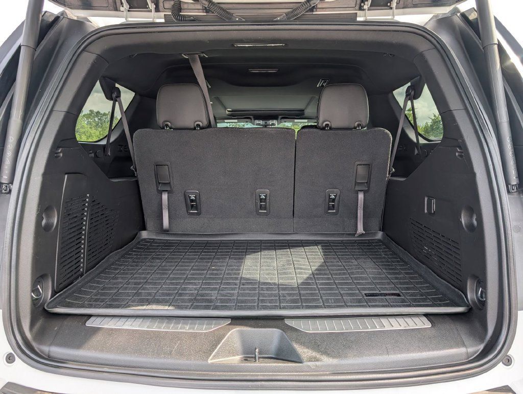 Used 2021 Chevrolet Suburban RST AWD/4WD image 30