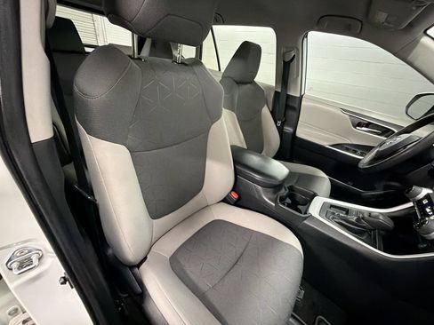 Used 2020 Toyota RAV4 XLE FWD image 26