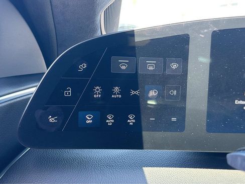 Used 2024 Lucid Air Touring AWD/4WD image 29