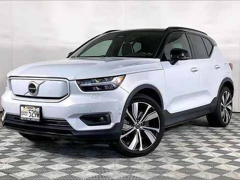 Used 2022 Volvo XC40 P8 Recharge Plus AWD/4WD image 1