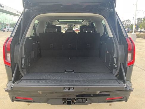 Used 2025 Ford Expedition Max Active RWD image 11