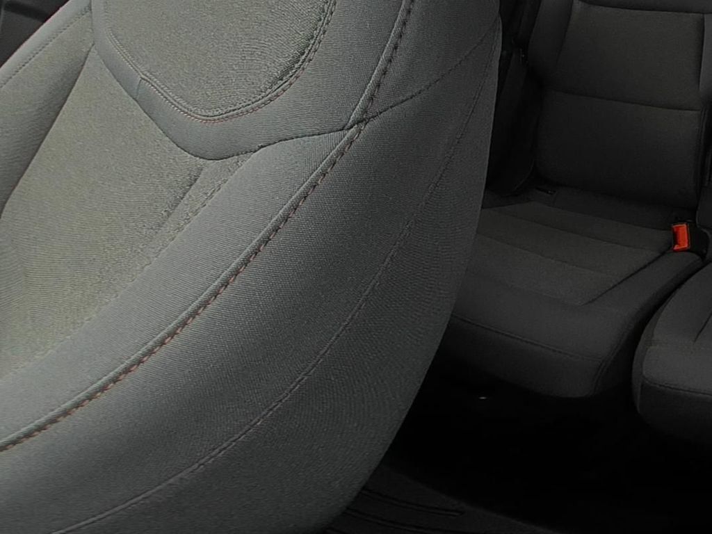 Used 2025 Ford Explorer Active RWD image 12