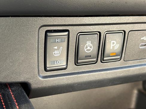 Used 2023 Nissan Frontier PRO-4X w/ Pro-4X Premium Package image 13