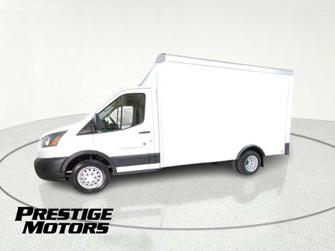 Used 2023 Ford Transit 350 DRW RWD image 4