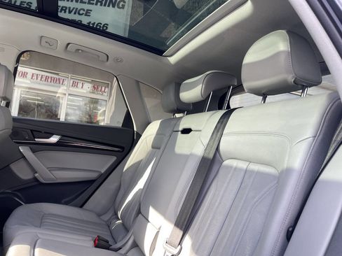 Used 2019 Audi Q5 2.0T Premium w/ Convenience Package image 23