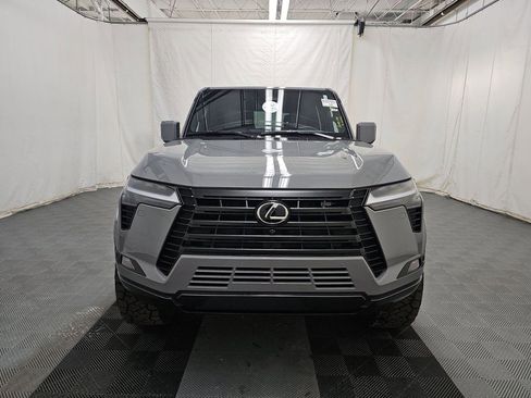 Used 2025 Lexus GX 550 w/ Accessory Package (2T) AWD/4WD image 2