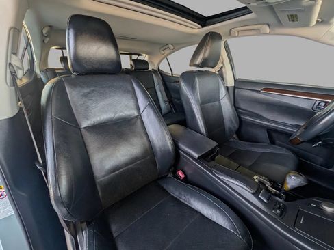 Used 2013 Lexus ES 350 w/ Luxury Pkg FWD image 23