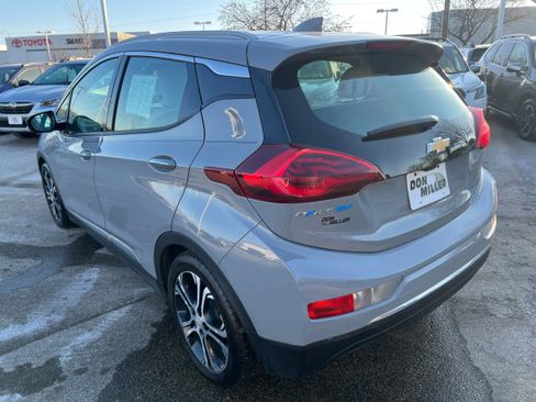 Used 2019 Chevrolet Bolt Premier w/ Infotainment Package image 5