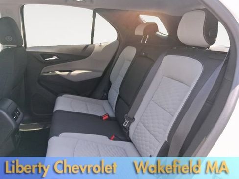 Used 2019 Chevrolet Equinox LS w/ LS Convenience Package AWD/4WD image 11