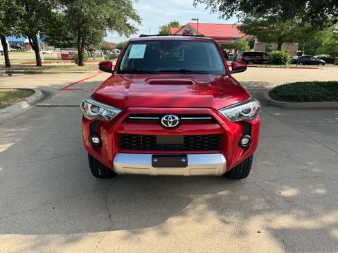 Used 2021 Toyota 4Runner TRD Off-Road image 3