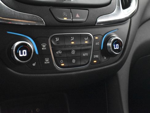 Used 2024 Chevrolet Equinox LT w/ LPO, Floor Liner Package FWD image 17