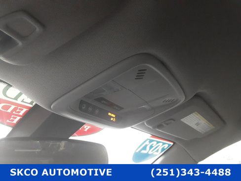 Used 2021 Chevrolet Malibu LT image 26