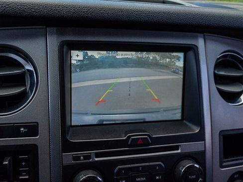 Used 2016 Ford Expedition XLT w/ Equipment Group 202A image 29