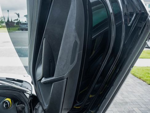 Used 2020 McLaren 720S Performance RWD image 33