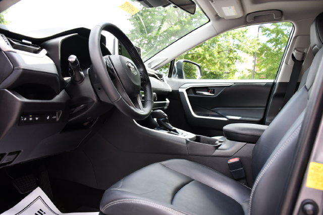 Used 2022 Toyota RAV4 XLE Premium AWD/4WD image 14